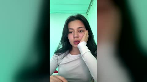 Snapshot of hana_garcia chatting on 05.17.26 Hana Garcia online show from 05.17.26