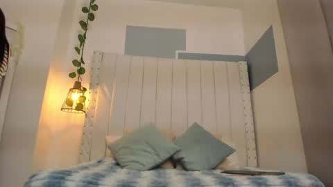 hanah_gray online show from 02.17.26