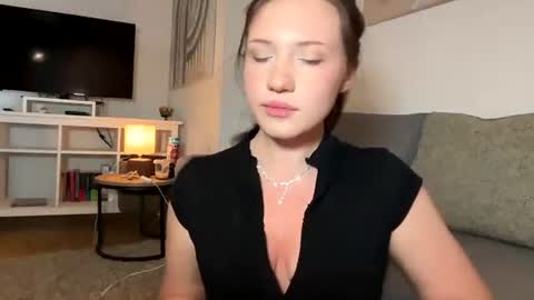 hanahwoods online show from 07.02.26