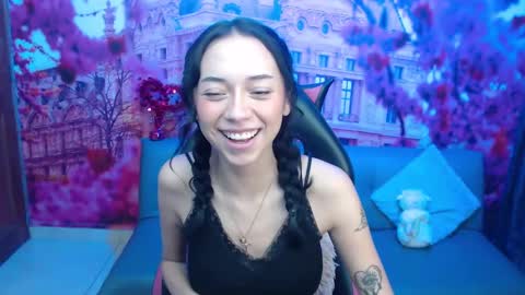 Snapshot of hanaku_8 chatting on 12.04.24 Hanaku online show from 12.04.24