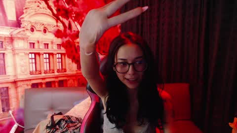 Snapshot of hanaku_8 chatting on 01.13.25 Hanaku online show from 01.13.25