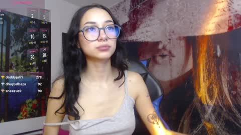 Snapshot of hanaku_8 chatting on 02.02.25 Hanaku online show from 02.02.25