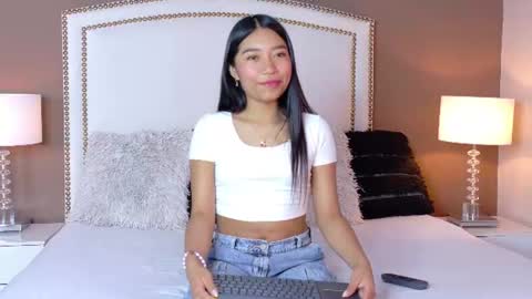Snapshot of hanaluna chatting on 07.18.26 Hanna online show from 07.18.26