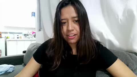 Snapshot of hanaminyaaa chatting on 11.15.25 saki online show from 11.15.25