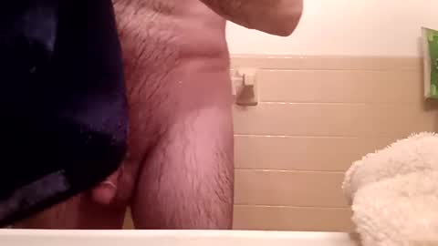 Snapshot of hand69someguy chatting on 02.18.25 hand69someguy online show from 02.18.25
