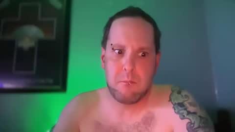 Snapshot of hand_banana_420 chatting on 10.12.25 hand_banana_420 online show from 10.12.25