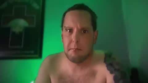 Snapshot of hand_banana_420 chatting on 10.13.25 hand_banana_420 online show from 10.13.25