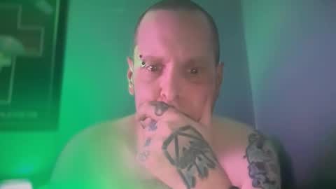 Snapshot of hand_banana_420 chatting on 10.29.25 hand_banana_420 online show from 10.29.25