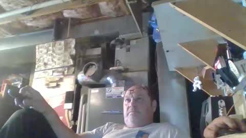 Snapshot of handiemanhere chatting on 11.03.25 naked man online show from 11.03.25