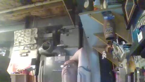 Snapshot of handiemanhere chatting on 04.05.26 naked man online show from 04.05.26