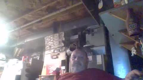 Snapshot of handiemanhere chatting on 04.21.26 naked man online show from 04.21.26
