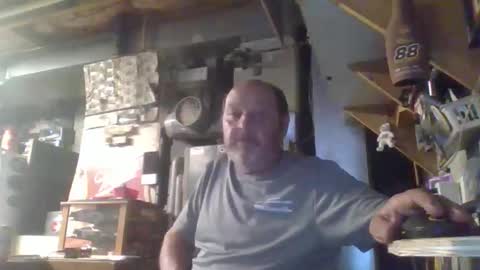 Snapshot of handiemanhere chatting on 05.30.26 naked man online show from 05.30.26