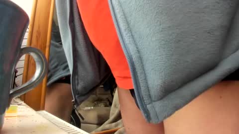 Snapshot of handncocknocum chatting on 01.19.25 handncocknocum online show from 01.19.25