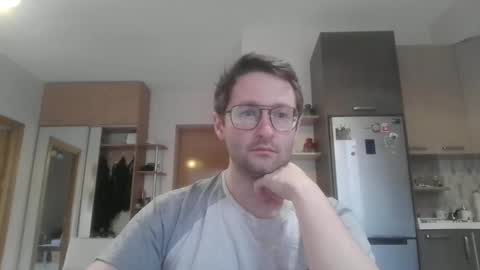 Snapshot of handsome_sasha chatting on 02.05.25 Sasha online show from 02.05.25