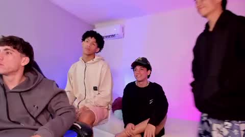 Snapshot of handsomeboys19 chatting on 06.17.26 leonardfarrucknick and otis online show from 06.17.26