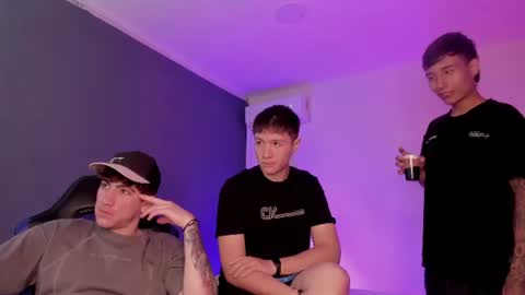 Snapshot of handsomeboys19 chatting on 07.11.26 leonardfarrucknick and otis online show from 07.11.26
