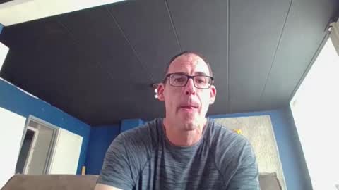 Snapshot of handsomeguy4ever chatting on 12.14.25 handsomeguy4ever online show from 12.14.25