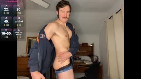 handsumhung online show from 10.26.25