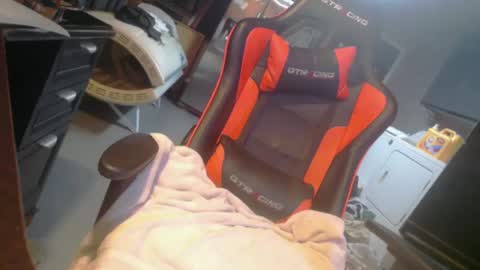 Snapshot of handyman5303 chatting on 01.01.25 Handystudman online show from 01.01.25