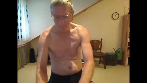 Snapshot of hankk54 chatting on 01.16.25 hankk54 online show from 01.16.25