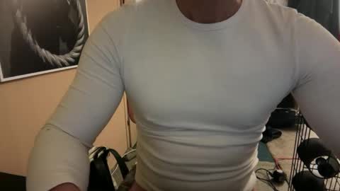 Snapshot of hankmoody6 chatting on 02.01.25 hanky online show from 02.01.25