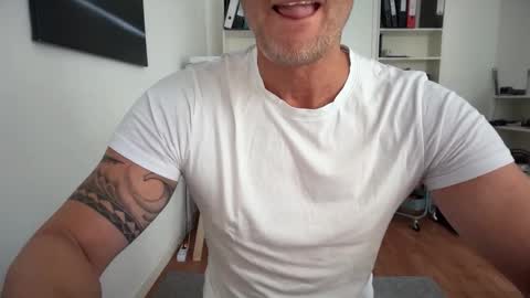 Snapshot of hankmoody6 chatting on 09.15.25 hanky online show from 09.15.25