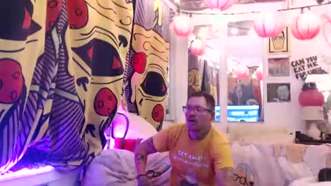 Snapshot of hankrams chatting on 07.13.26 hank rams online show from 07.13.26