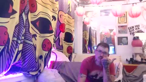 Snapshot of hankrams chatting on 07.16.26 hank rams online show from 07.16.26