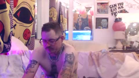 Snapshot of hankrams chatting on 07.28.26 hank rams online show from 07.28.26