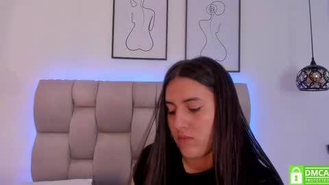 Snapshot of hanna__evans_ chatting on 05.15.26 hanna__evans_ online show from 05.15.26