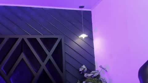 HANNA BECKER online show from 02.12.26