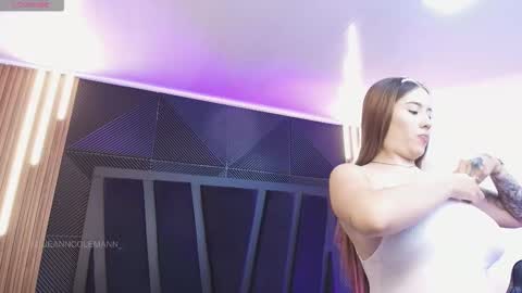 HANNA BECKER online show from 02.25.26