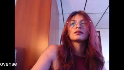 Snapshot of hanna_beily chatting on 06.26.26 hanna online show from 06.26.26