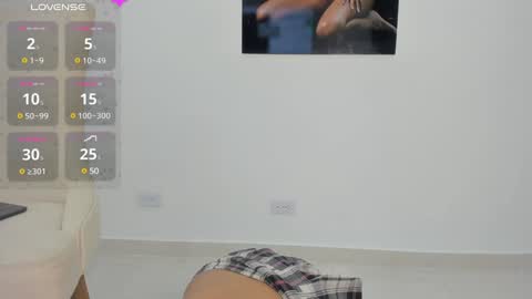 hanna_botero online show from 12.06.24
