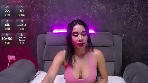 Snapshot of hanna_jhoonson chatting on 12.27.24 Isabella online show from 12.27.24