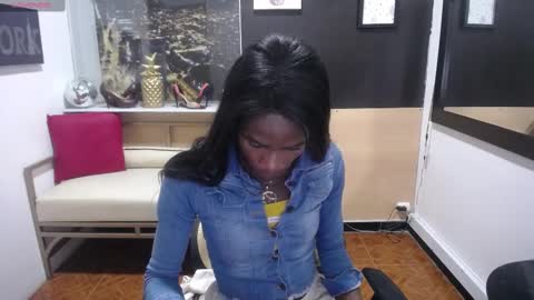 hanna_lamber online show from 03.11.25