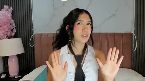 Hanna  online show from 06.11.26