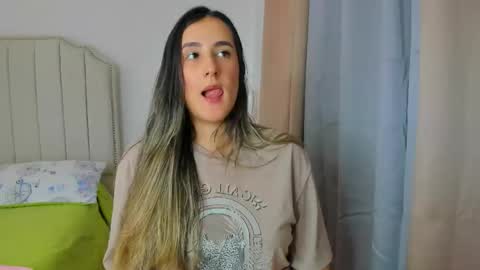 Snapshot of hannaa86 chatting on 02.04.26 Hanna online show from 02.04.26