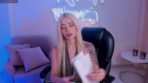 Snapshot of hannaconnor_ chatting on 03.08.25 Hanna Connor online show from 03.08.25