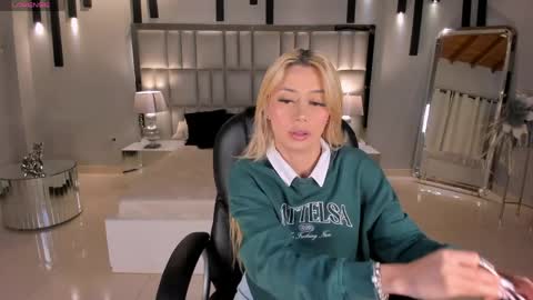  Hanna Connor  online show from 04.05.26