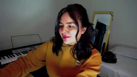 Snapshot of hannaconor chatting on 12.23.24 Aurora Sky online show from 12.23.24