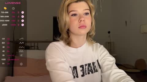 Hannah Allin online show from 02.12.25