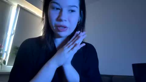 Snapshot of hannah_allin chatting on 04.09.26 Hannah Allin online show from 04.09.26