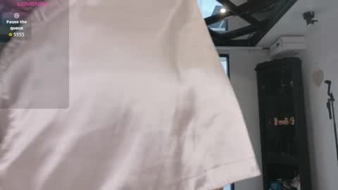 Hannah  online show from 04.30.26