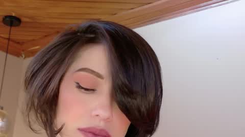 Hannah  online show from 06.06.26