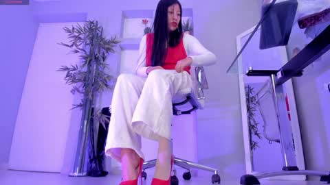 Snapshot of hannah_hcb chatting on 01.14.25 HANNAH HOWELL online show from 01.14.25