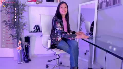 Snapshot of hannah_hcb chatting on 01.15.25 HANNAH HOWELL online show from 01.15.25