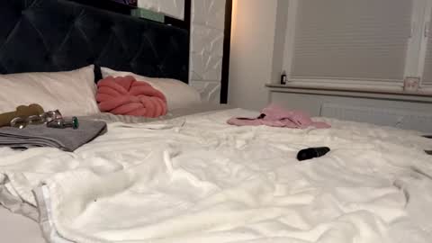 hannah_nvrst online show from 01.27.25