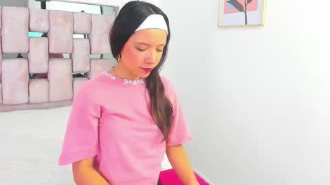 hannah_stuart online show from 02.20.26