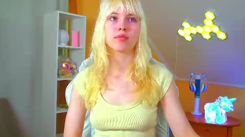 Hannah online show from 08.04.26